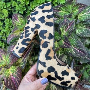STEVE MADDEN -Sarina L- Printed Cow Fur SZ 8.5
